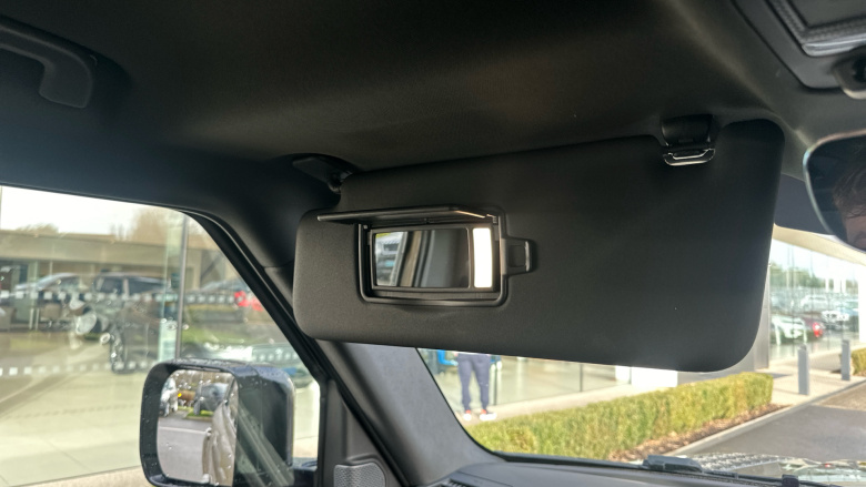 Land Rover Defender 3.0 D250 X-Dynamic SE 110 5dr Auto Diesel Estate